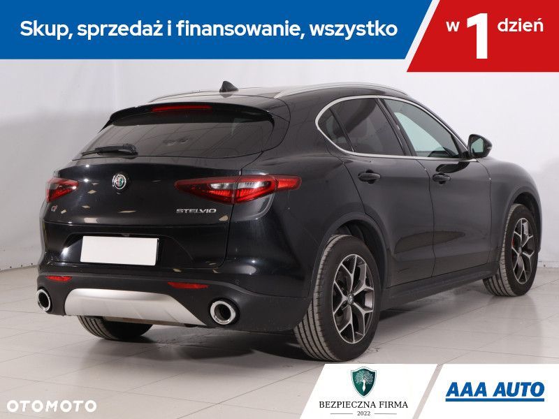 Alfa Romeo Stelvio - 7
