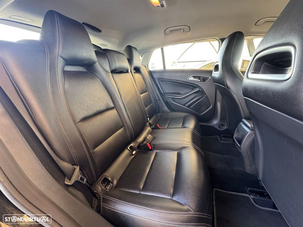 Mercedes-Benz CLA 180 - 26