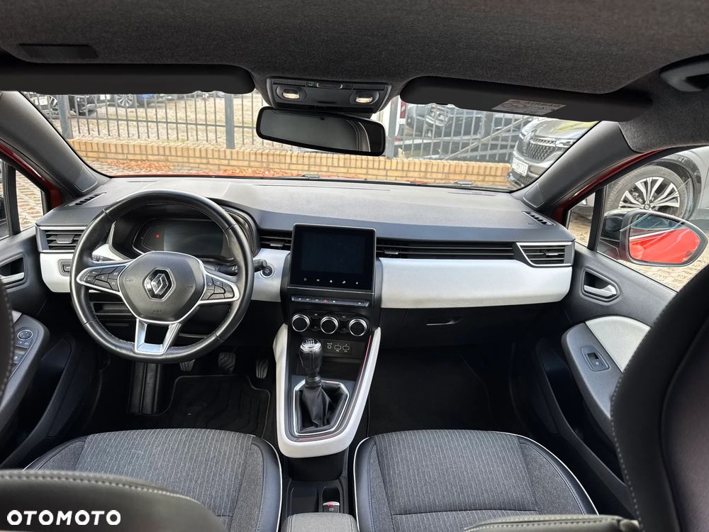 Renault Clio - 22