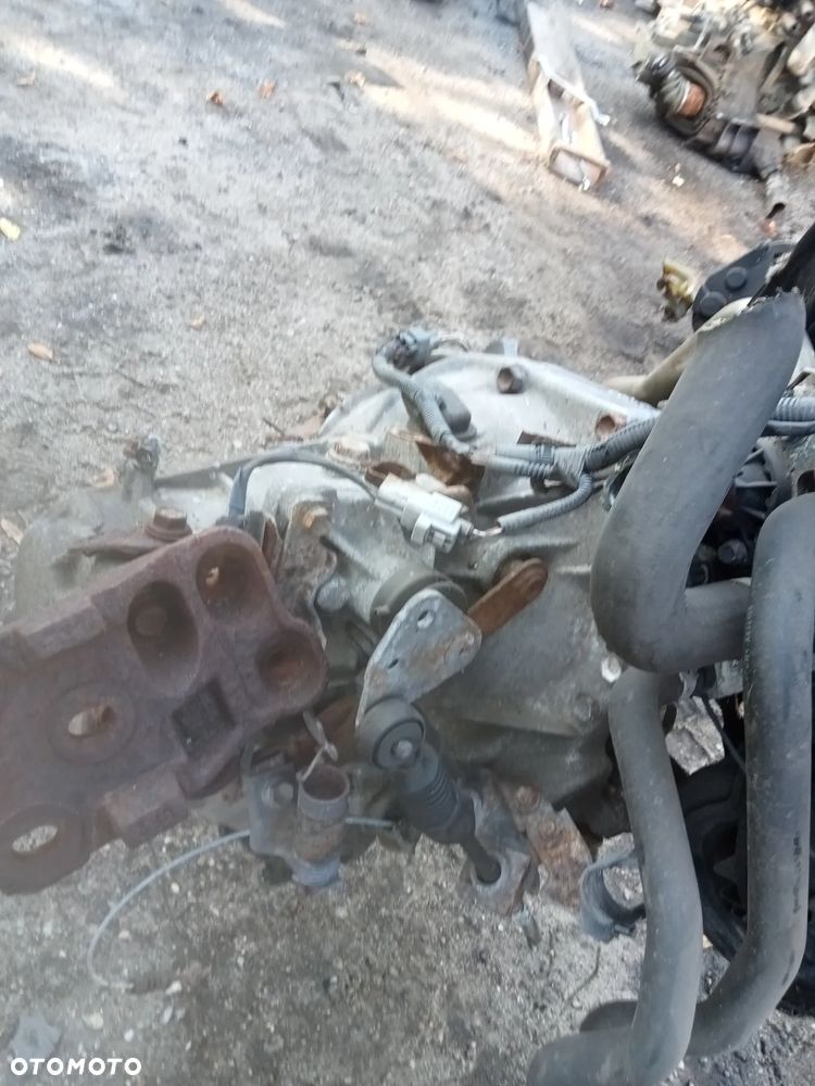 skrzynia yaris 1.0 1kr