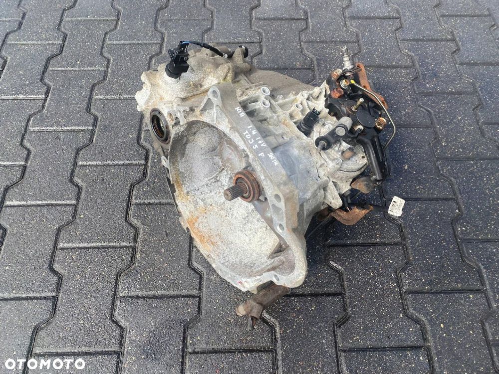 SKRZYNIA BIEGÓW 1.4 16V TDJ5F KIA VENGA 2014 - 2