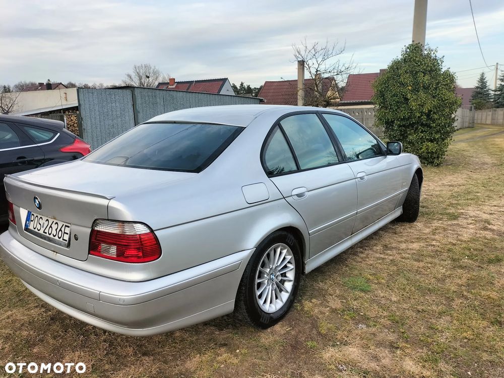 BMW Seria 5 525d - 12