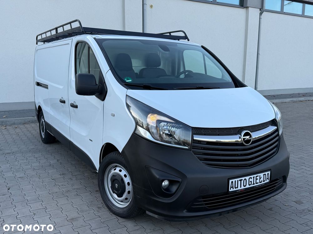 Opel Vivaro - 1