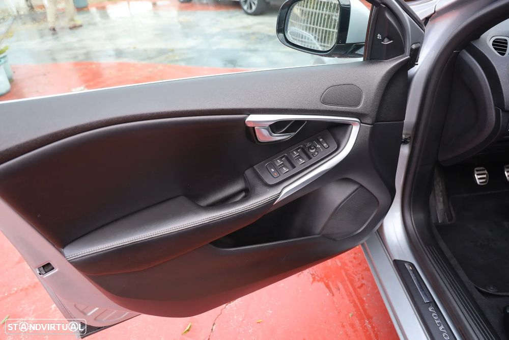 Volvo V40 D4 RDesign - 10