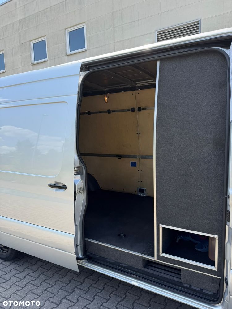 Mercedes-Benz Sprinter - 30
