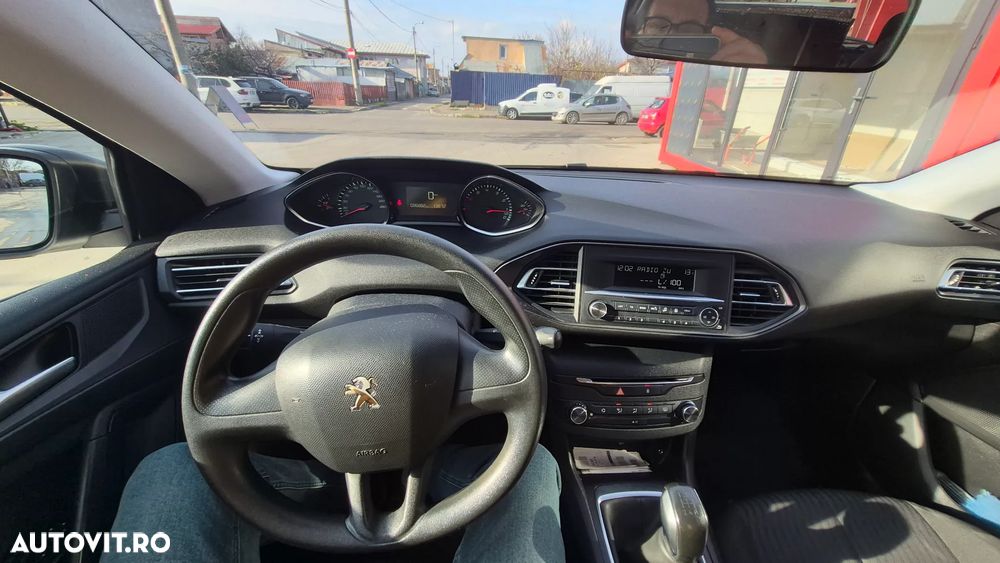 Peugeot 308 1.2 L PureTech Access - 5