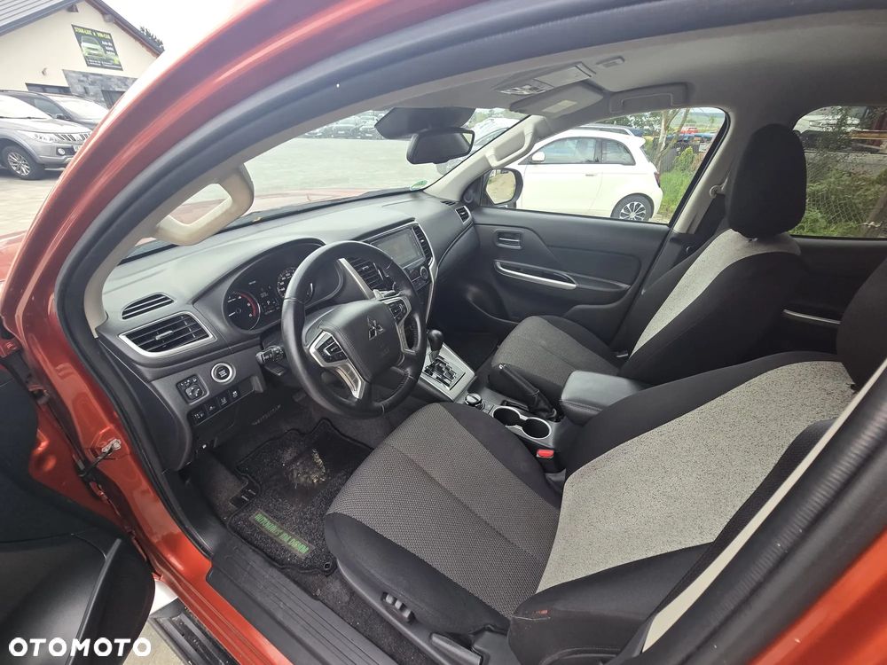 Mitsubishi L200 - 9
