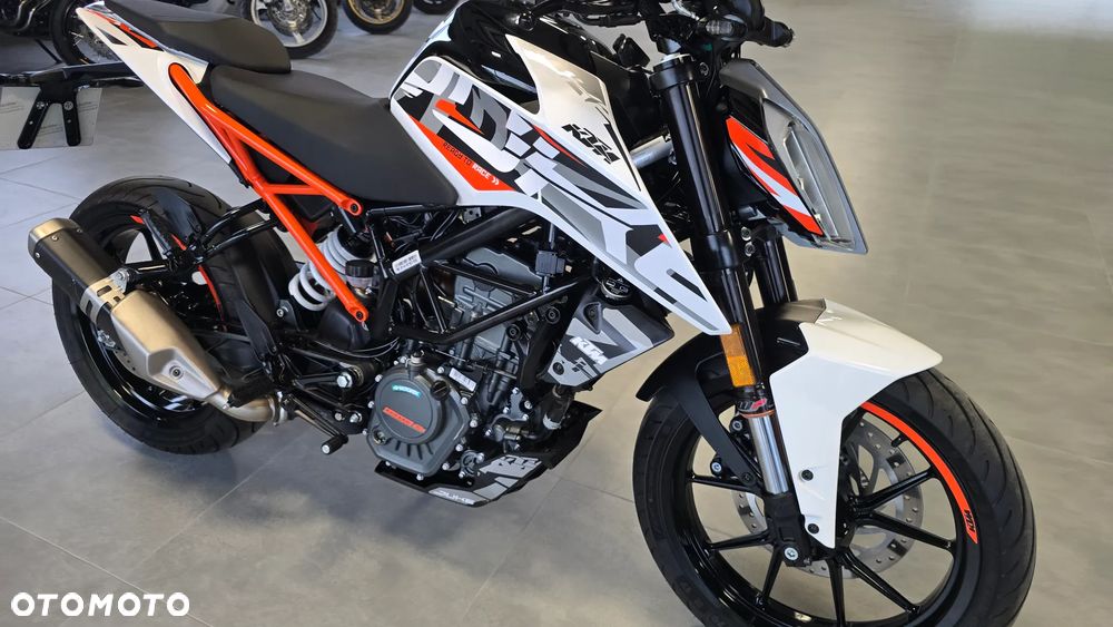 KTM Duke 125 - 24