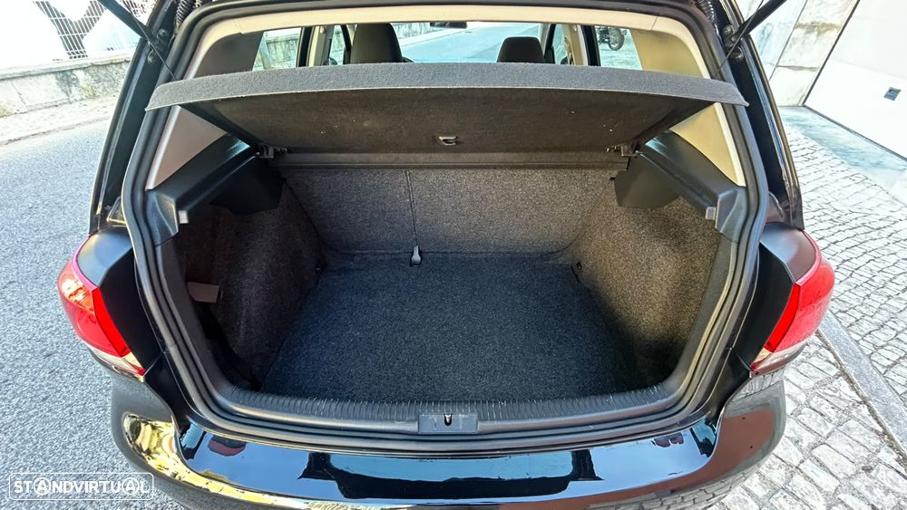 VW Golf 1.6 TDI Confortline - 25