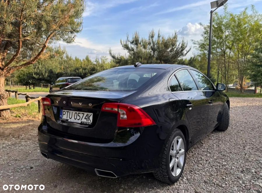 Volvo S60 D2 Drive-E Momentum - 3