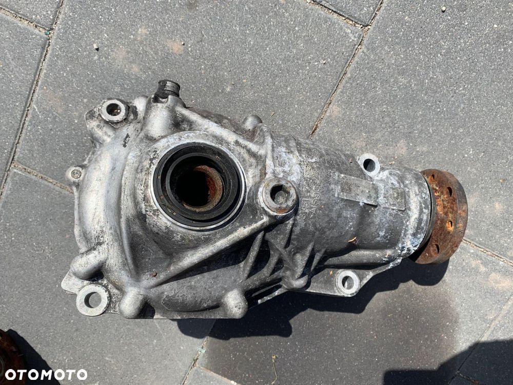 MOST PRZEDNI DYFERENCJAŁ BMW F20 F21 F22 F30 F31 G20 G21 G30 2.81 8623110 - 3