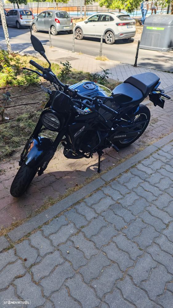 Honda CB CB300R Neo Sport Café - 4