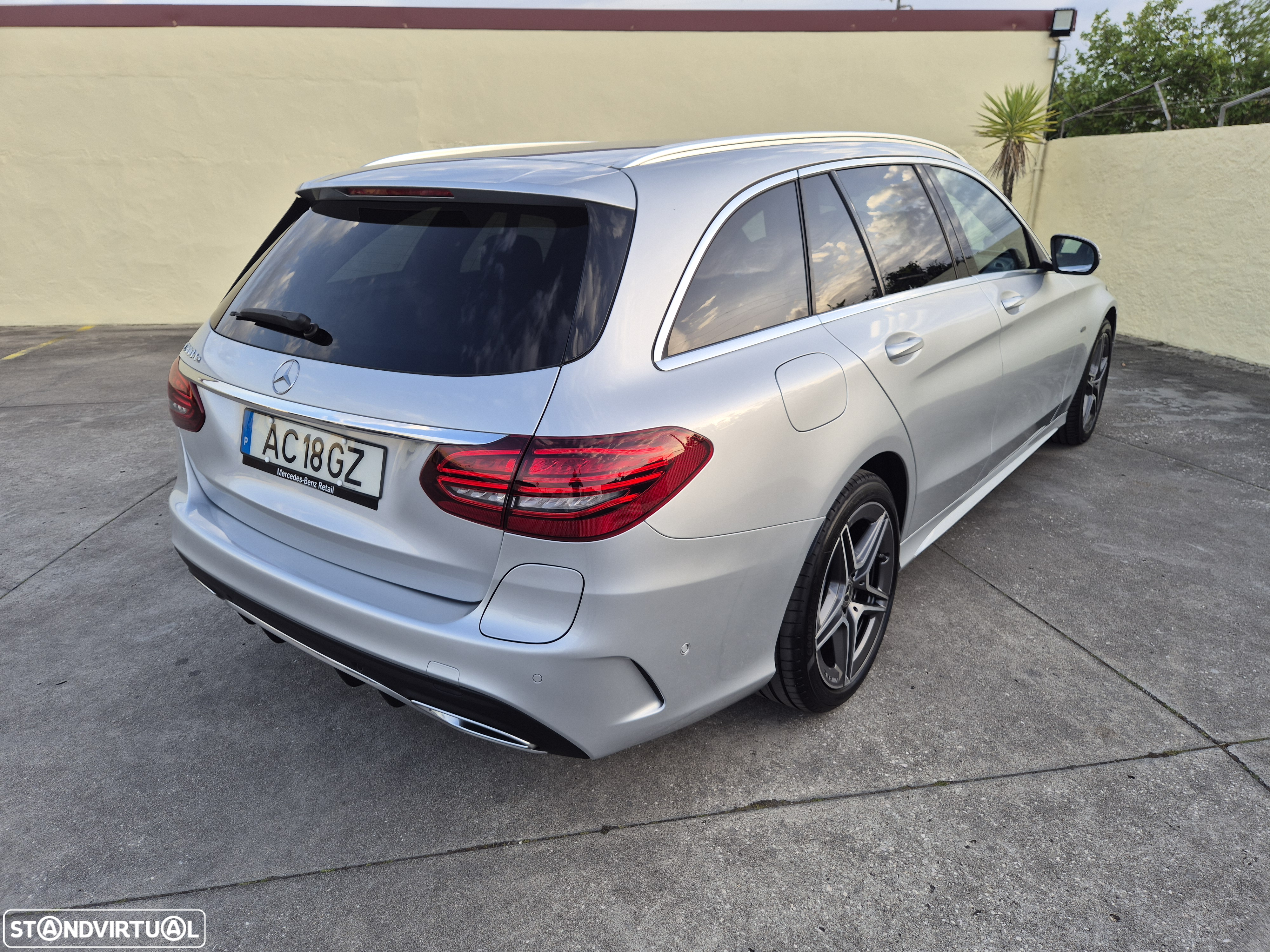 Mercedes-Benz C 300 de AMG Line - 4