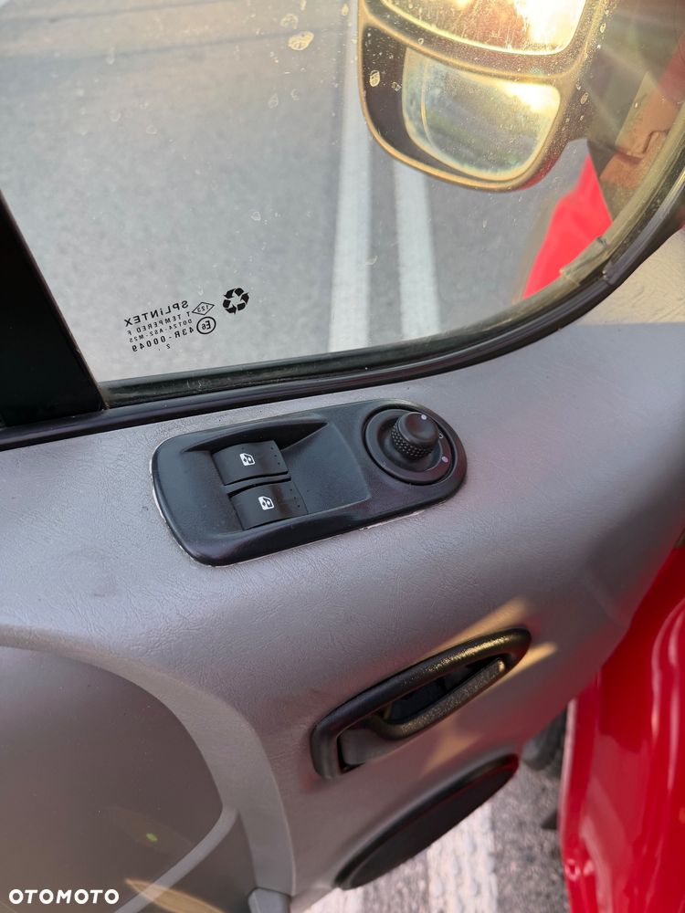 Renault Trafic - 15