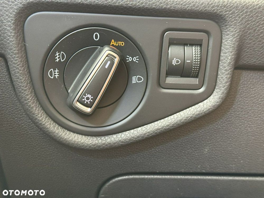 Volkswagen Touran 1.6 TDI BMT Comfortline - 17