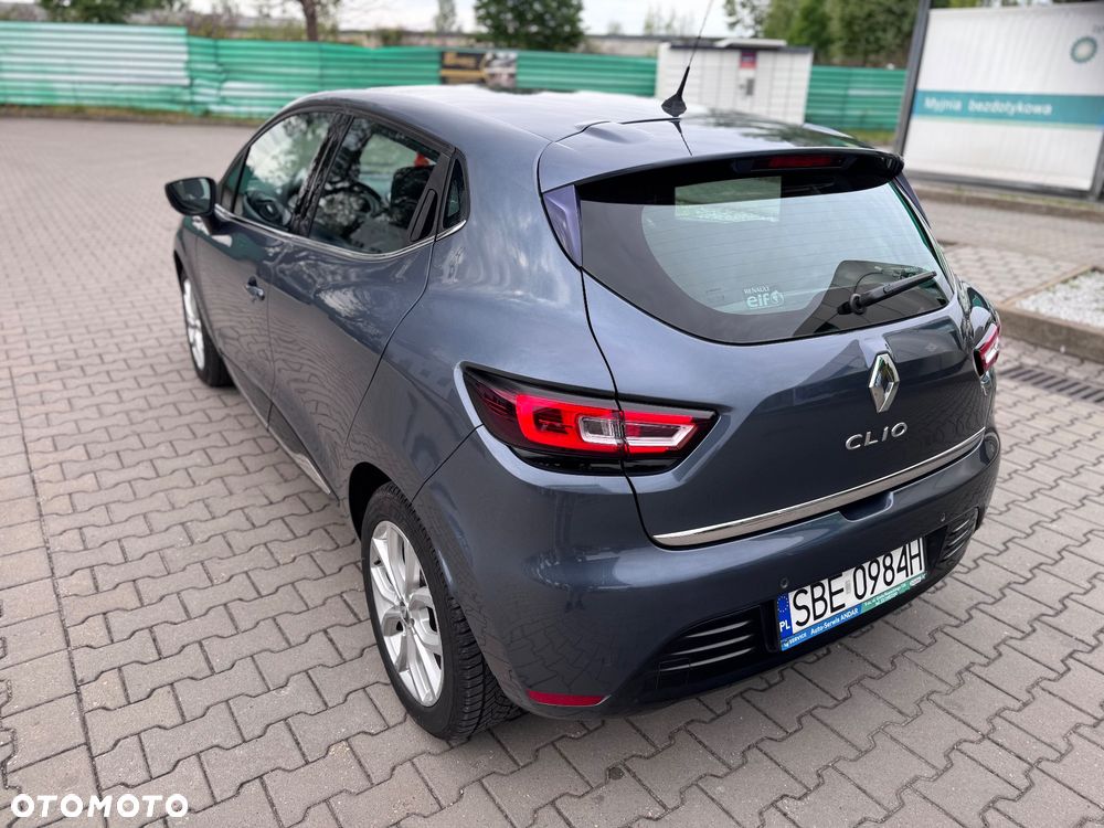 Renault Clio - 25