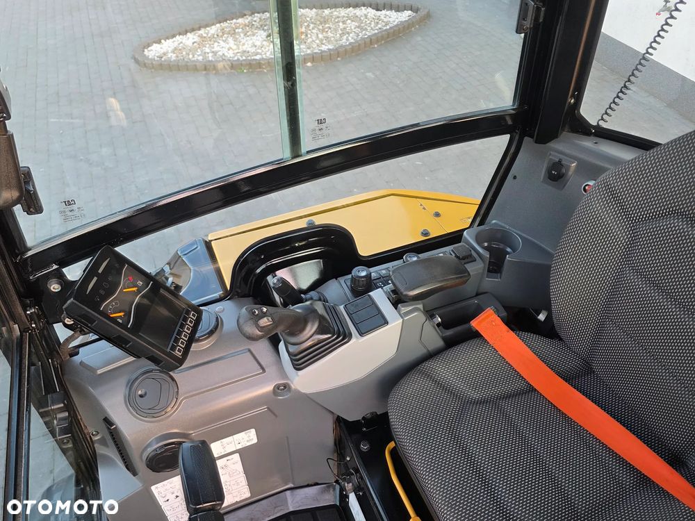 Caterpillar CAT 302.7 CR mini koparka szybkozłącze 3 łyżki piękna serwisowana 1 wł JCB sprowadzona w oryginale - 27