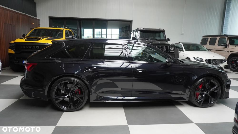 Audi RS6 Avant - 18