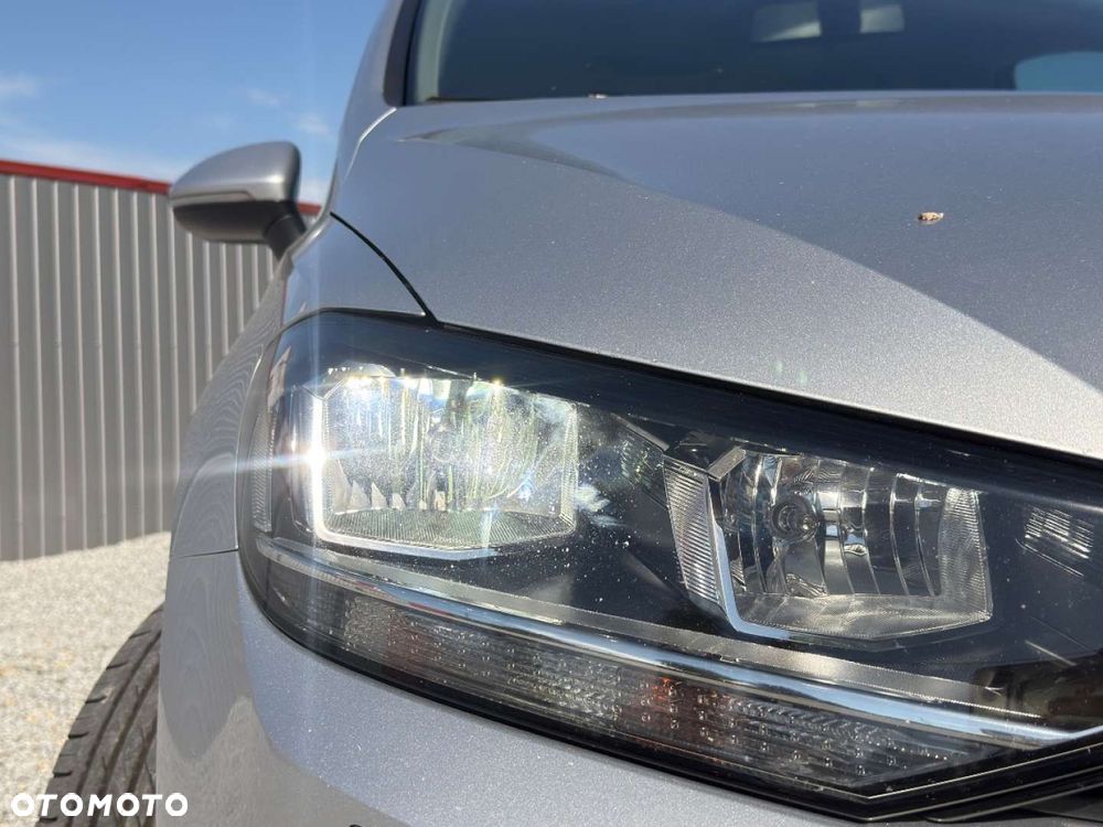 Volkswagen Touran - 39