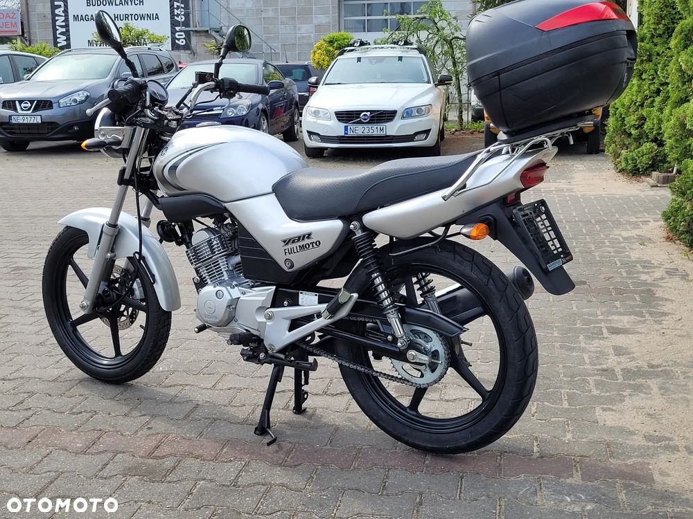 Yamaha YBR - 9