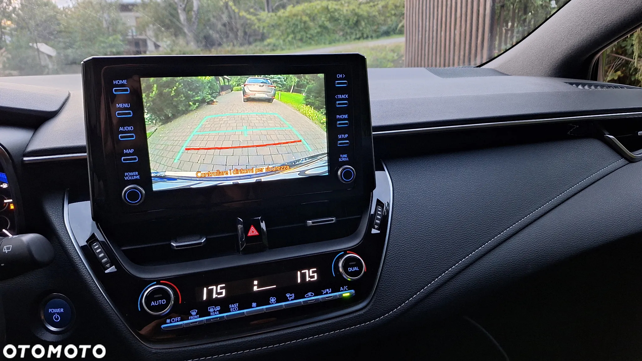 Toyota Corolla 2.0 Hybrid Style - 13