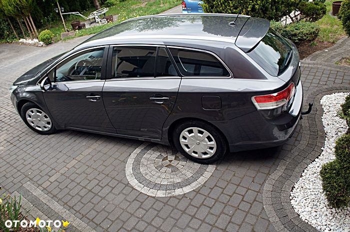 Toyota Avensis 1.8 Life - 8