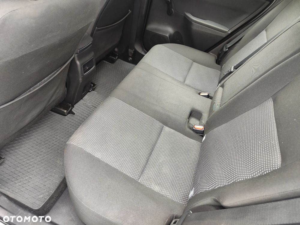 Toyota Auris 2.0 D-4D Dynamic - 10