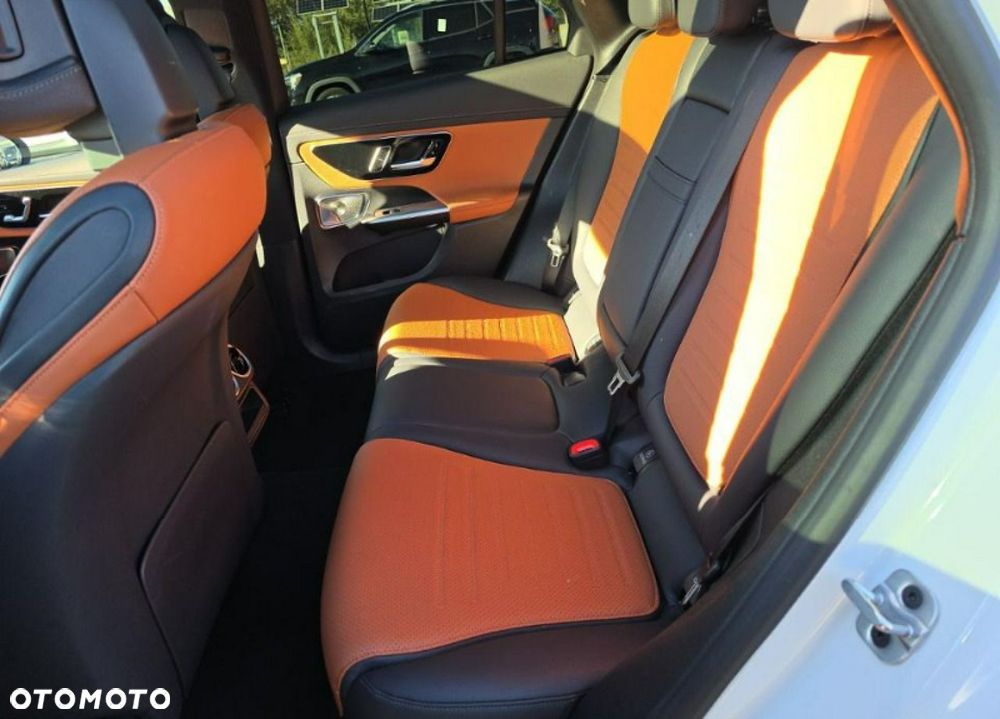 Mercedes-Benz GLC 300 4Matic 9G-TRONIC Edition AMG Line - 11
