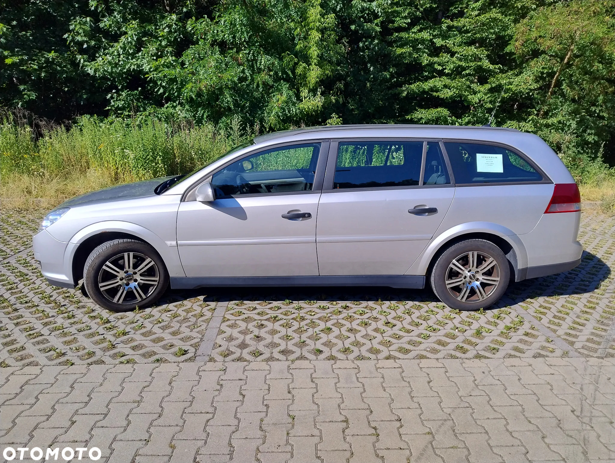 Opel Vectra 1.9 CDTI Essentia - 2
