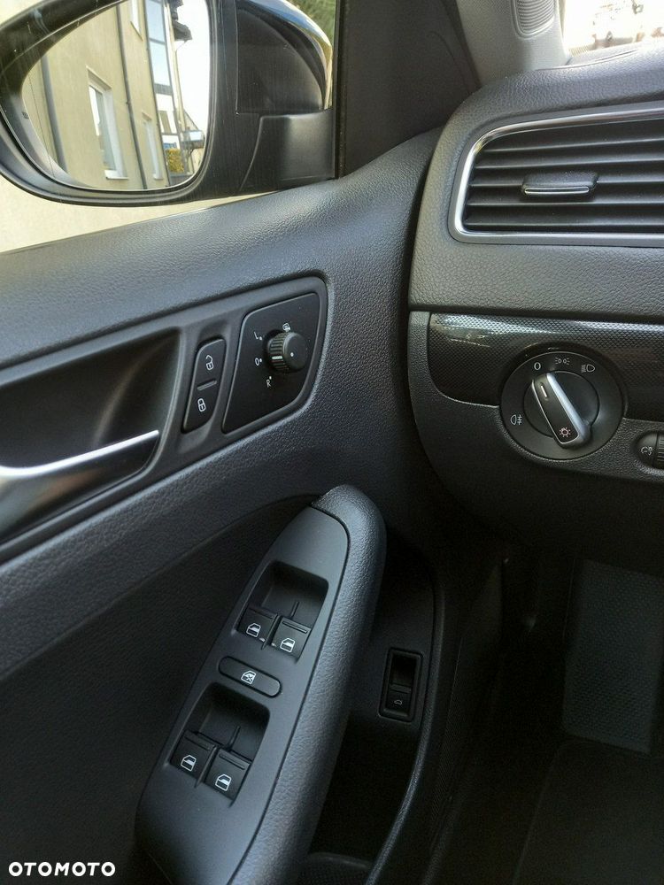 Volkswagen Jetta 1.6 TDI DPF Highline - 34