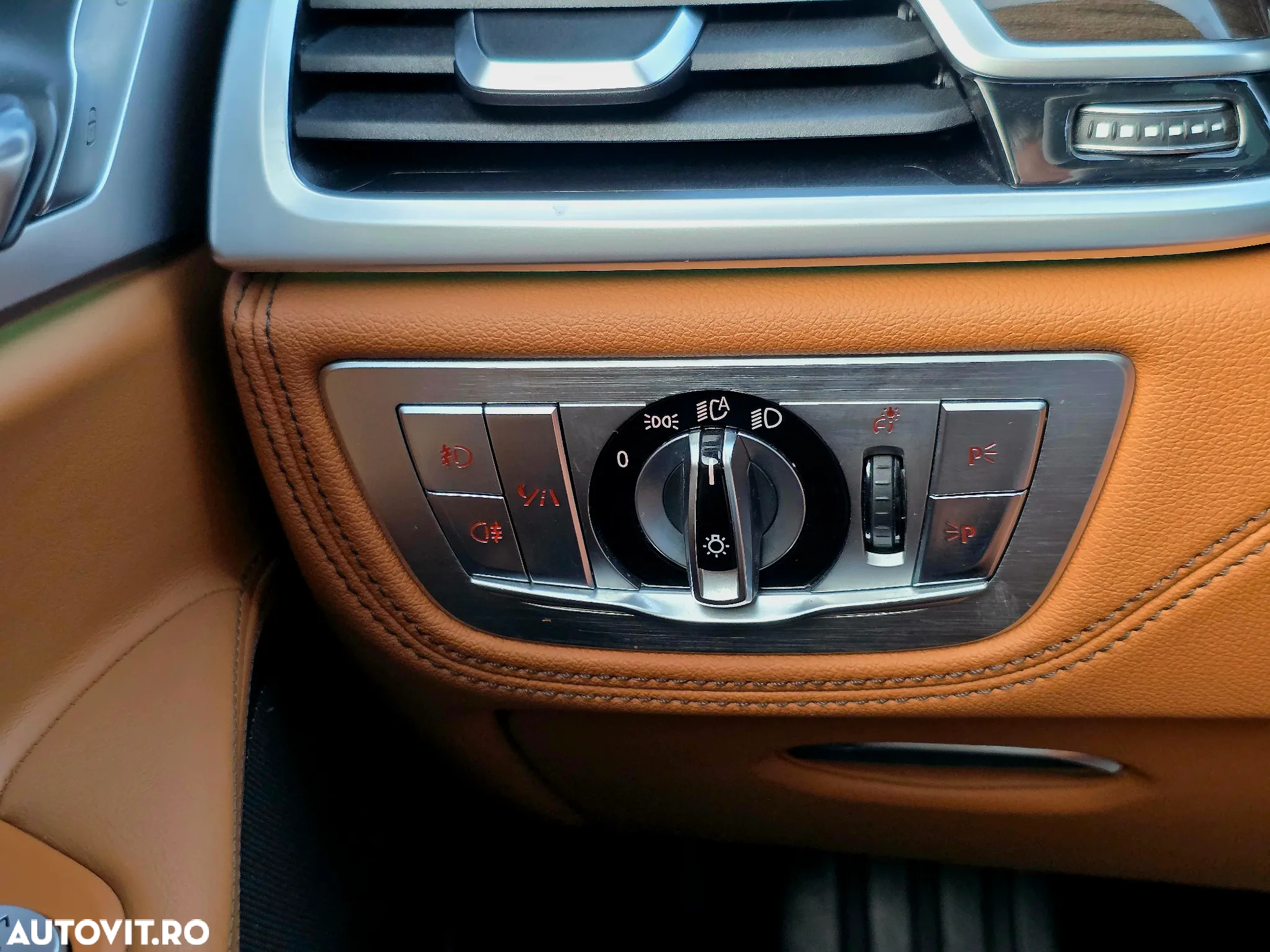 BMW Seria 7 740d xDrive - 29