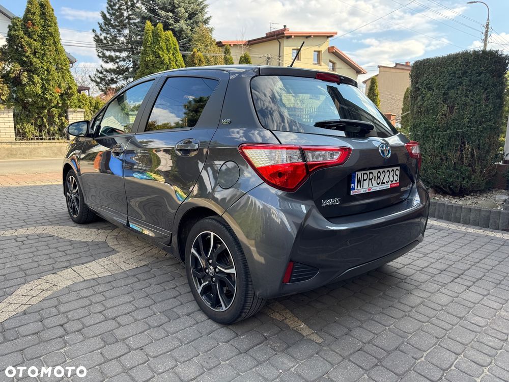 Toyota Yaris - 4