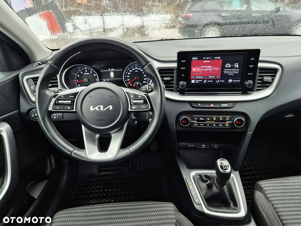 Kia Ceed 1.5 T-GDI M - 16