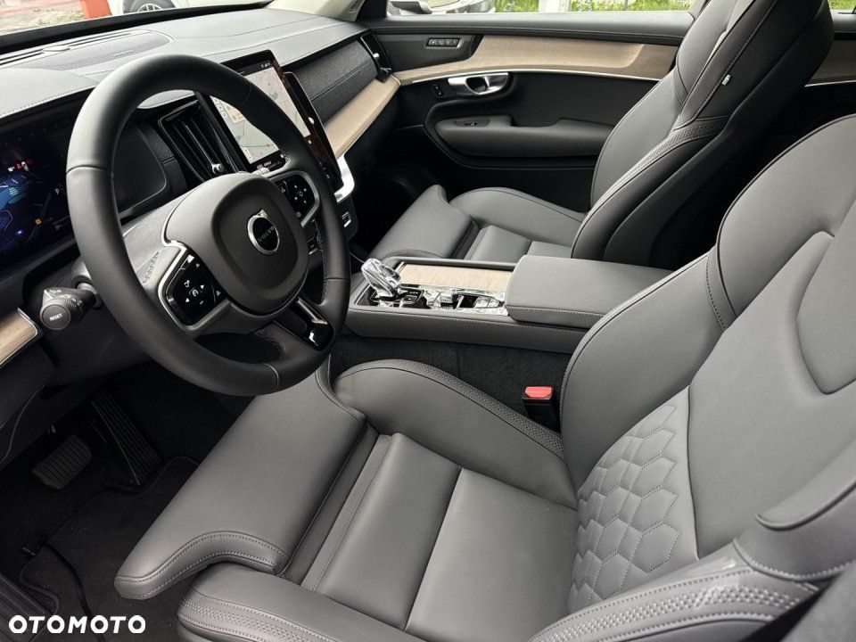 Volvo XC 90 - 9
