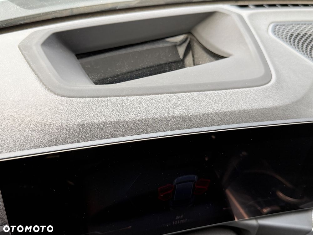 BMW Seria 3 320d xDrive mHEV M Sport - 29