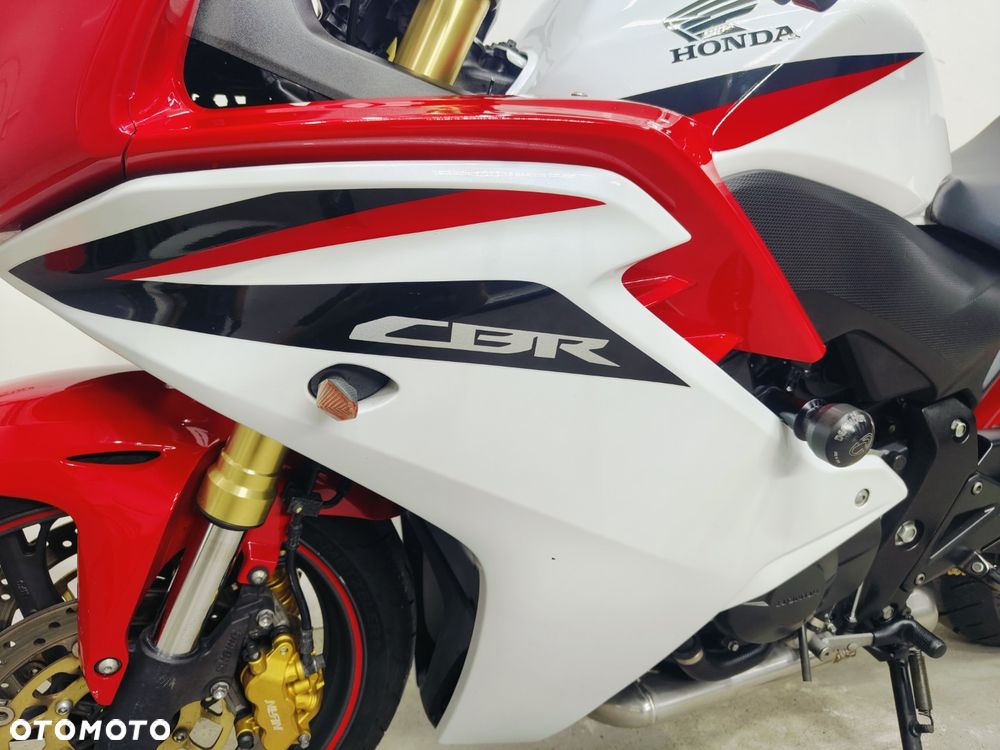 Honda CBR - 24