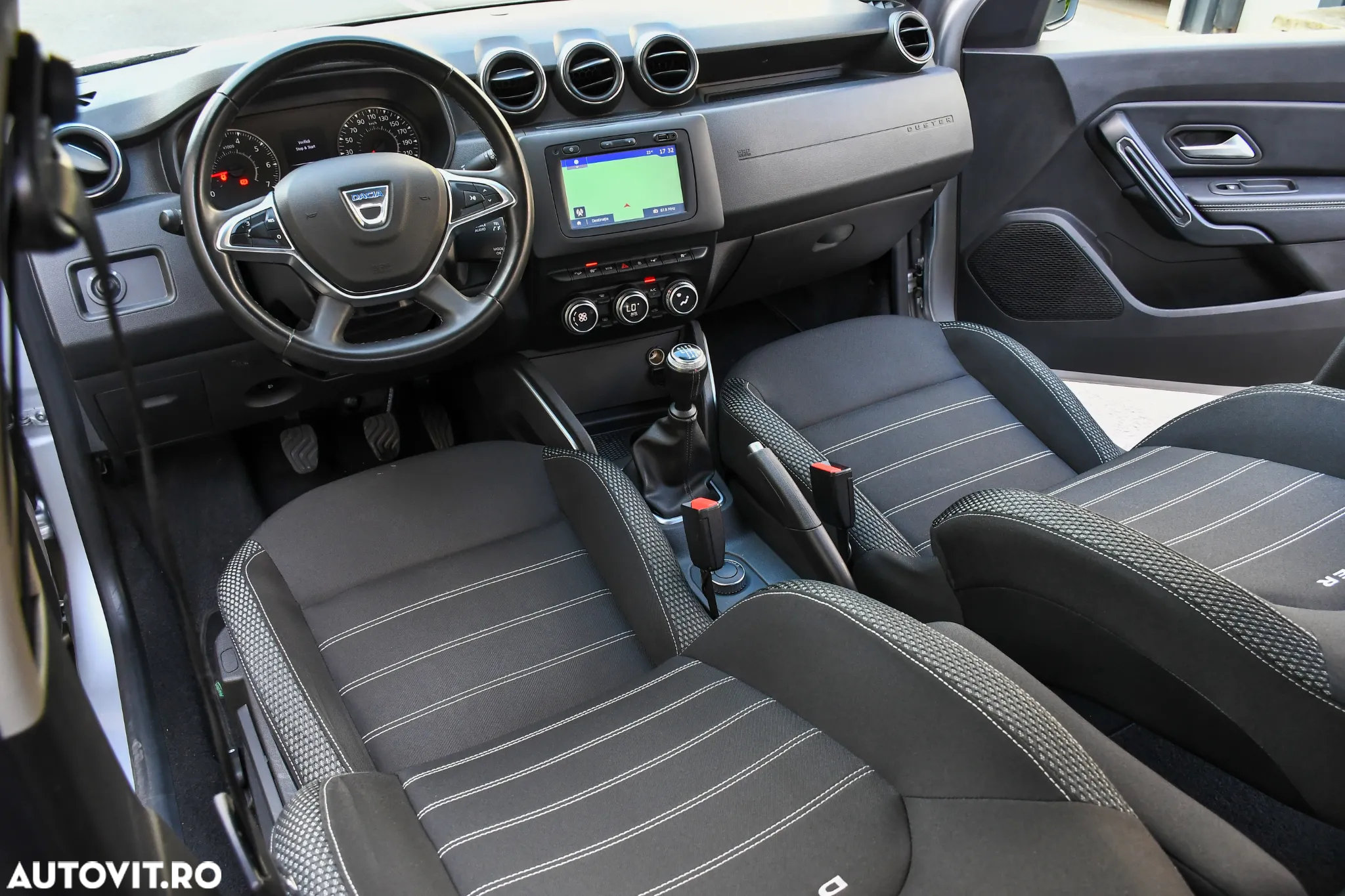 Dacia Duster dCi 110 FAP 4x4 Prestige - 8