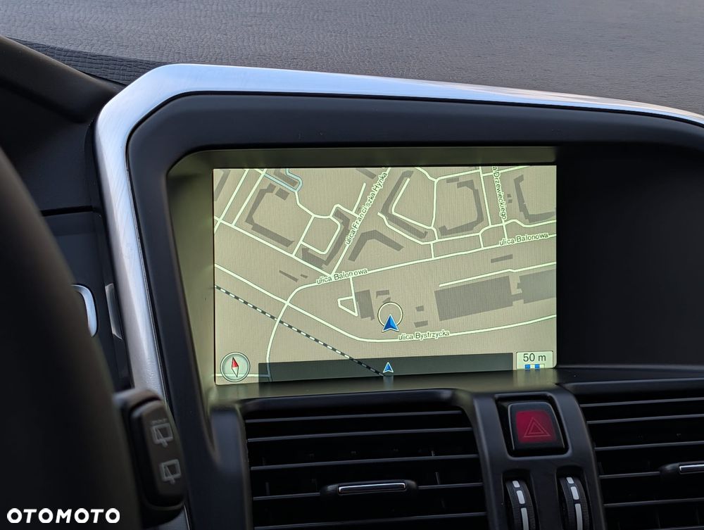 Volvo XC 60 D4 Drive-E Momentum - 32