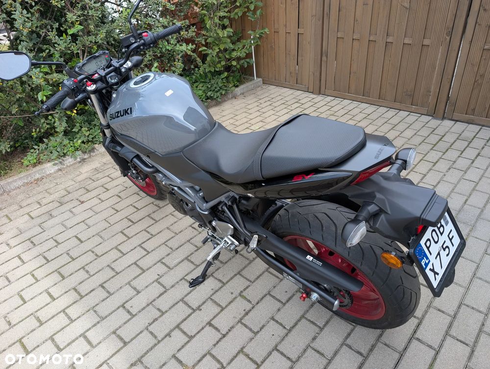 Suzuki SV - 8