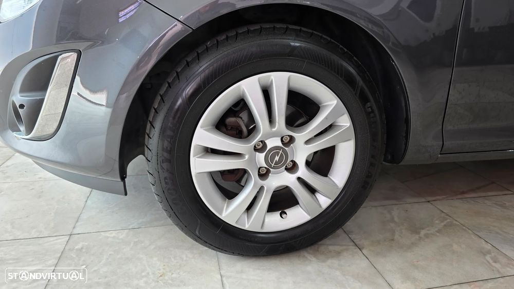 Opel Corsa 1.2 Go! - 11