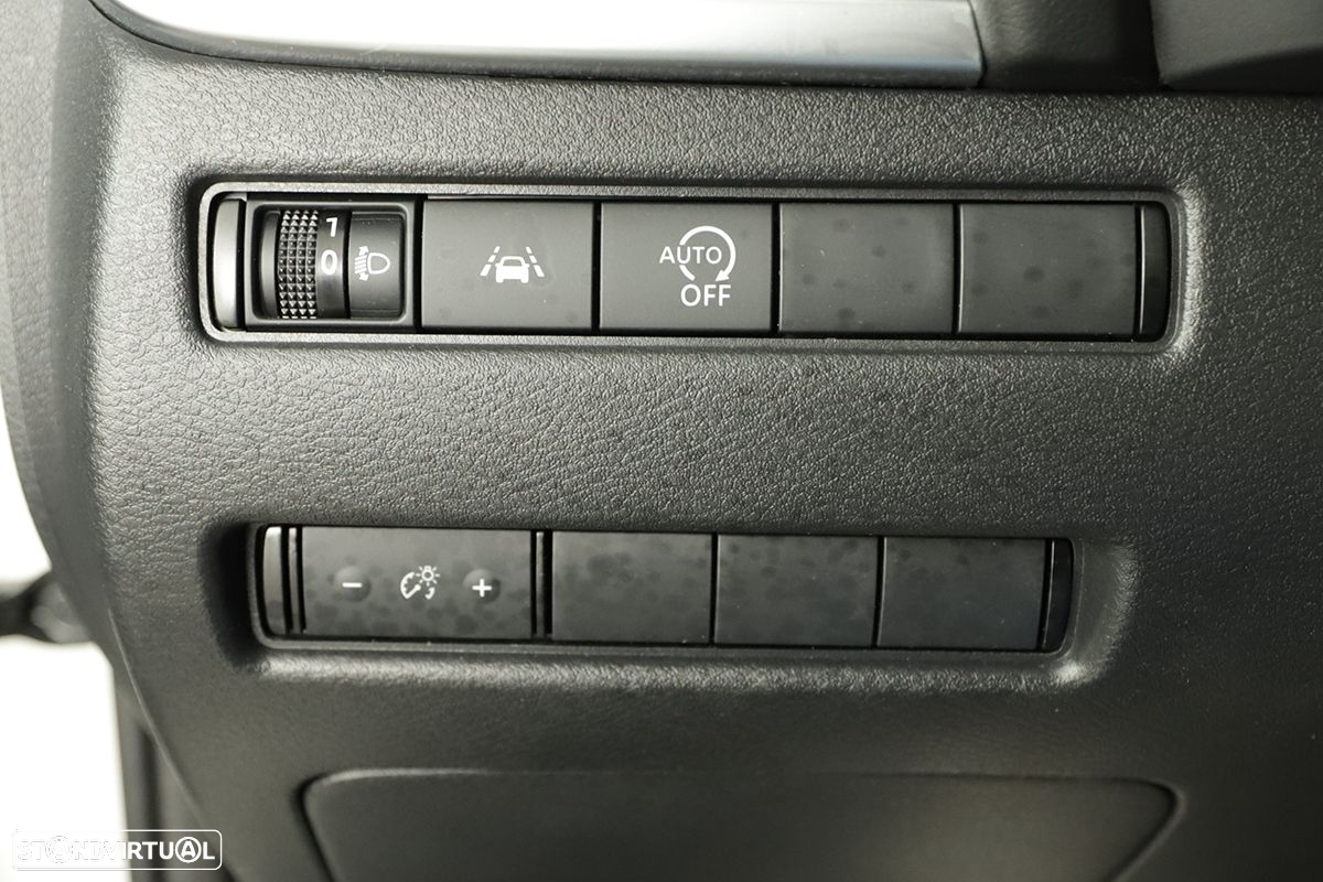 Nissan Qashqai 1.3 DIG-T N-Connecta LED - 19