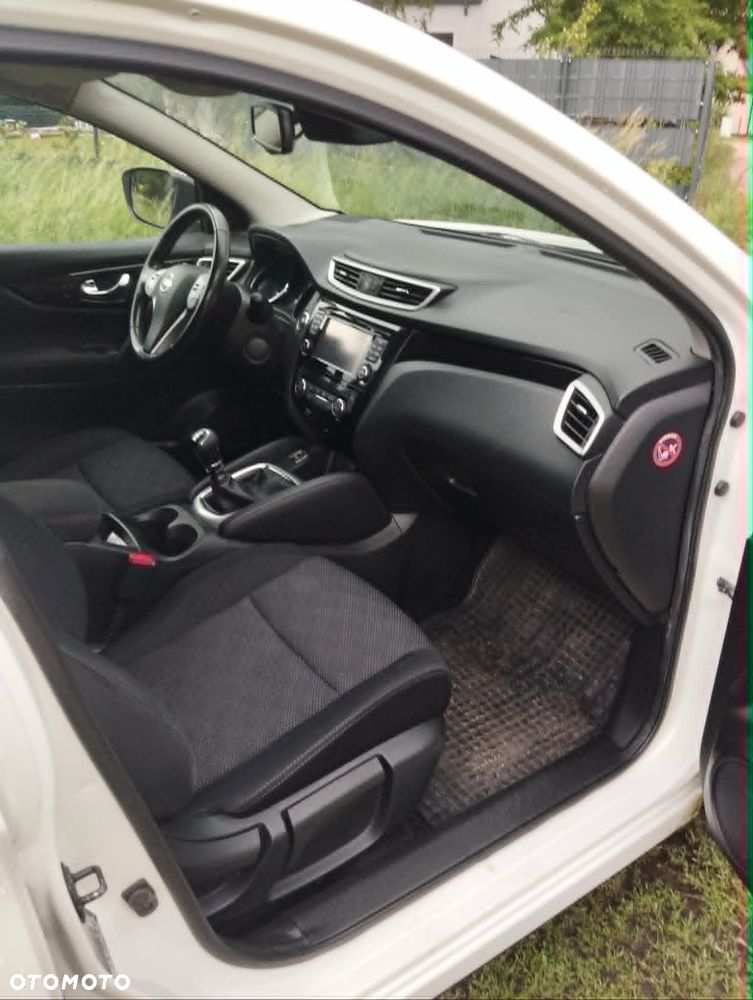 Nissan Qashqai 1.2 DIG-T N-Connecta EU6 - 8