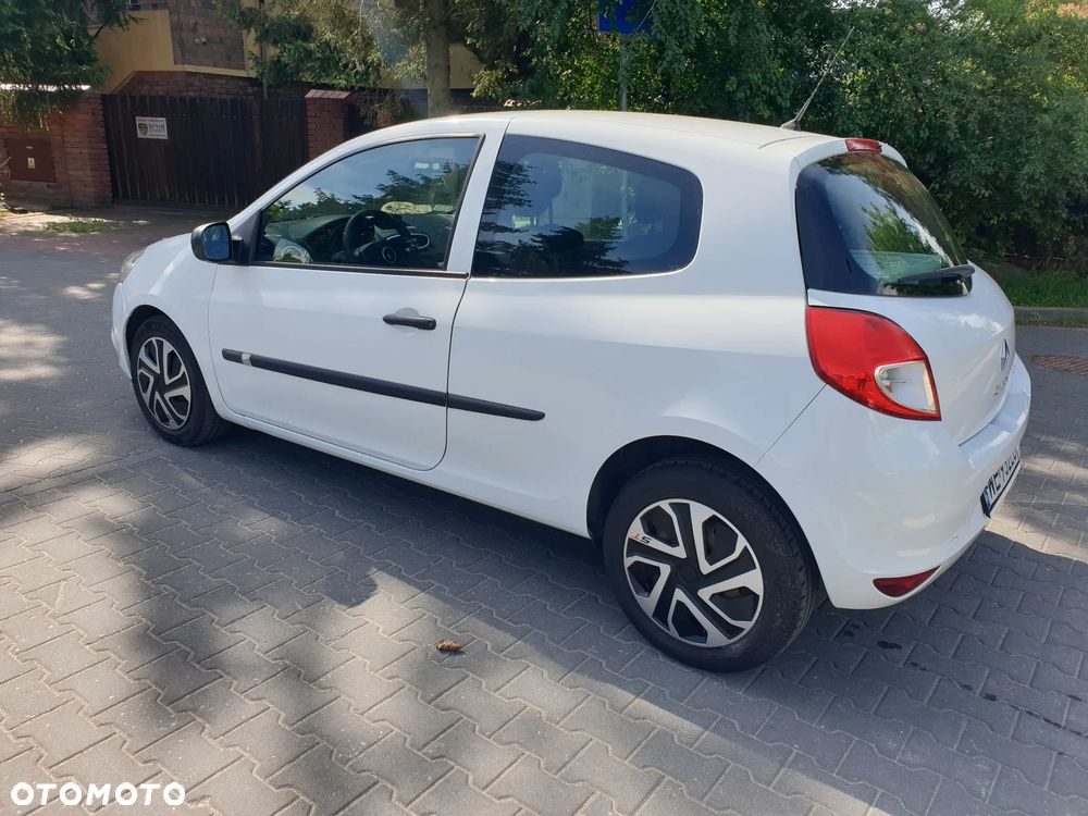 Renault Clio 1.5 dCi Alize - 4