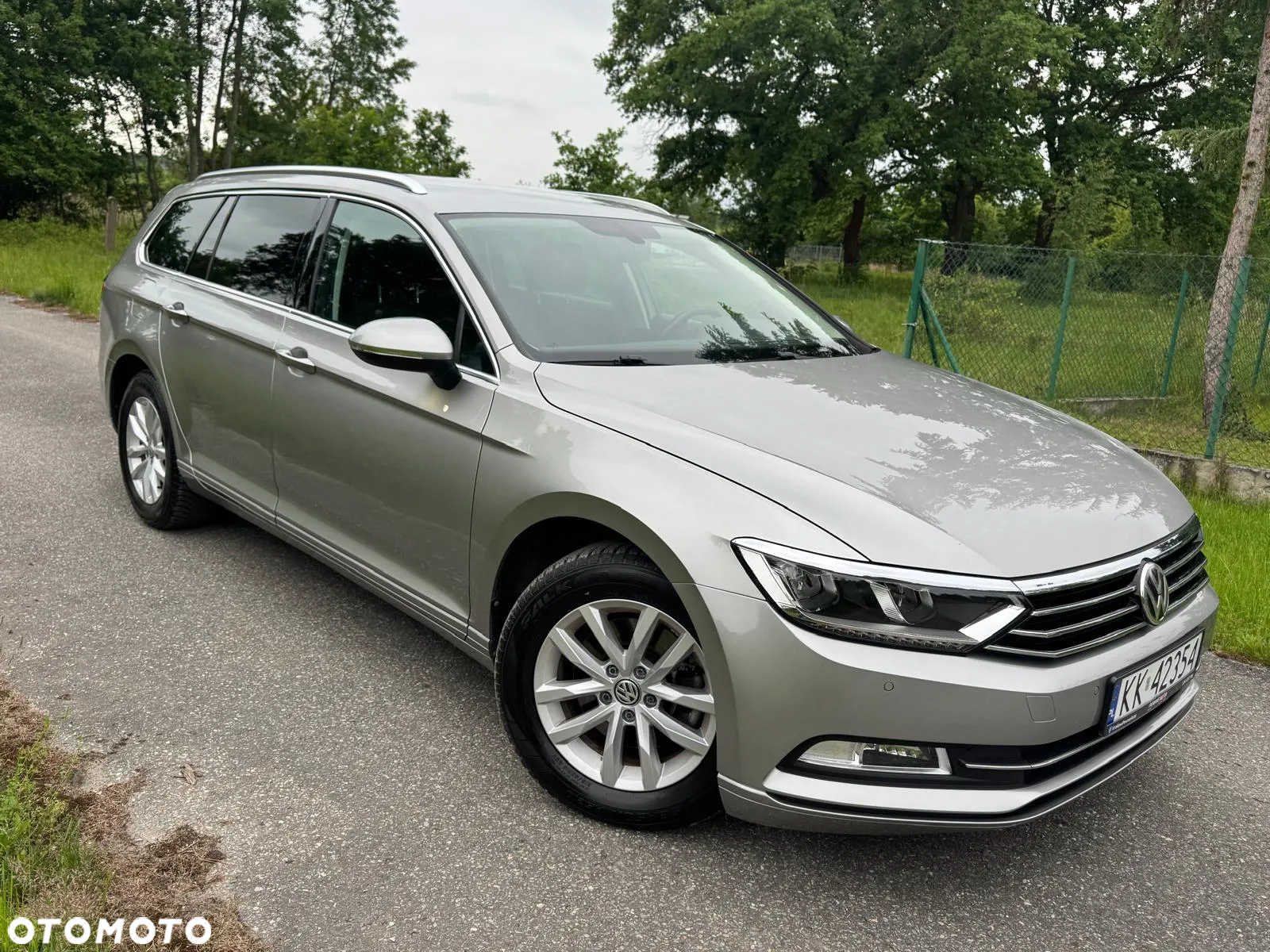Volkswagen Passat Variant 1.8 TSI (BlueMotion Technology) DSG Comfortline - 4
