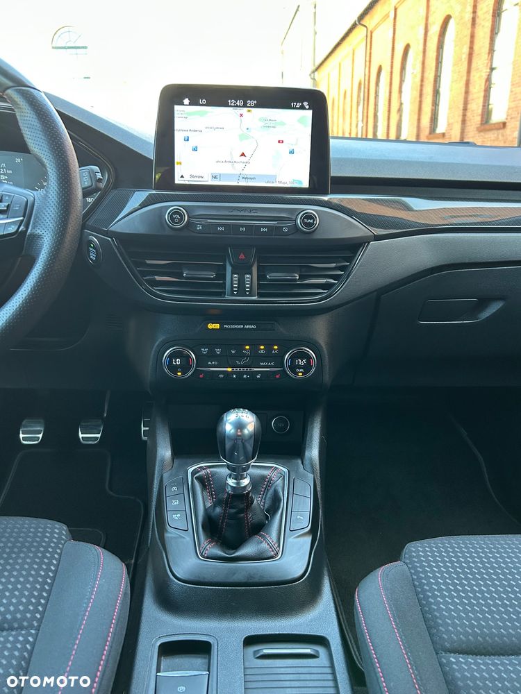 Ford Focus 1.5 EcoBoost STart-Stopp-System ST-LINE - 27