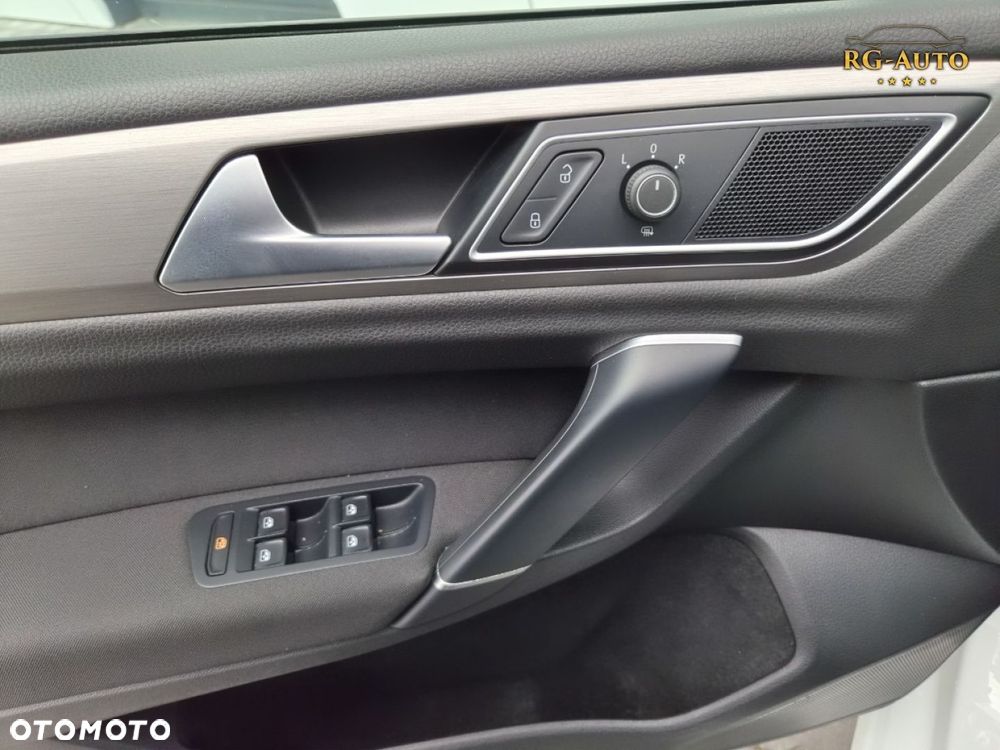 Volkswagen Golf Sportsvan - 37