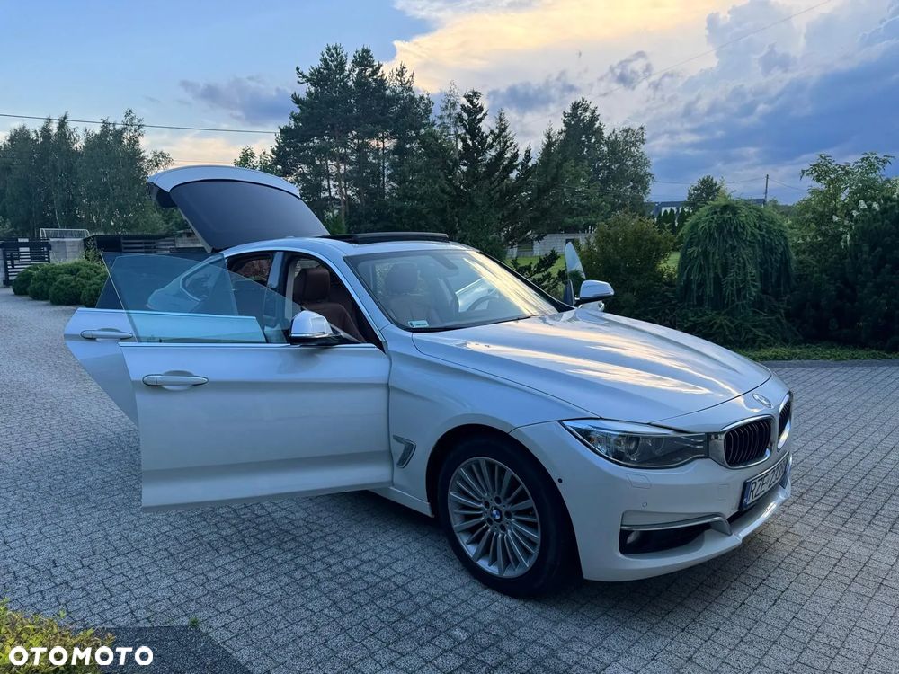 BMW 3GT 328i GT Luxury Line - 29