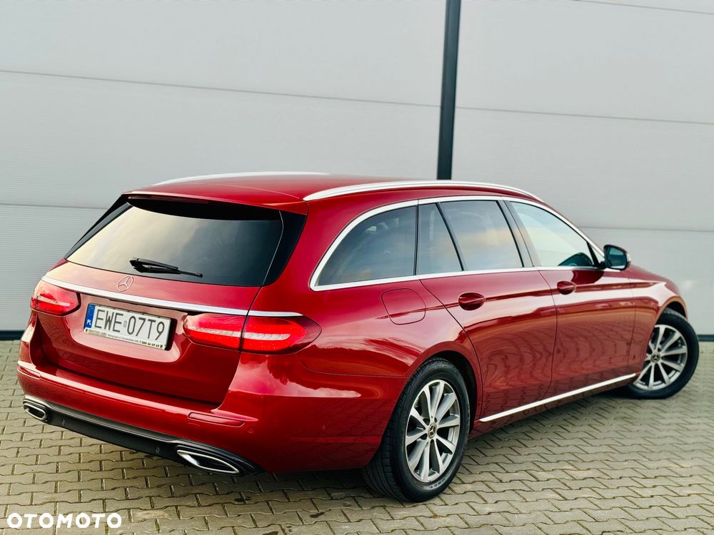 Mercedes-Benz Klasa E 220 d 9G-TRONIC Exclusive - 8