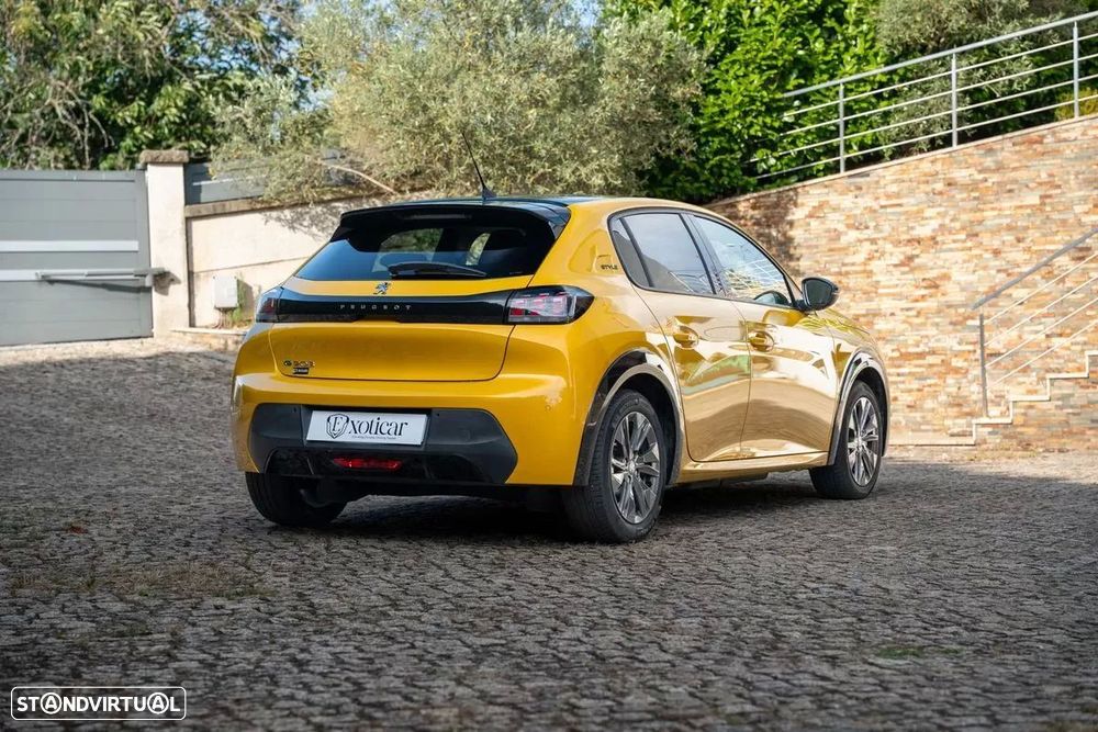 Peugeot e-208 - 39