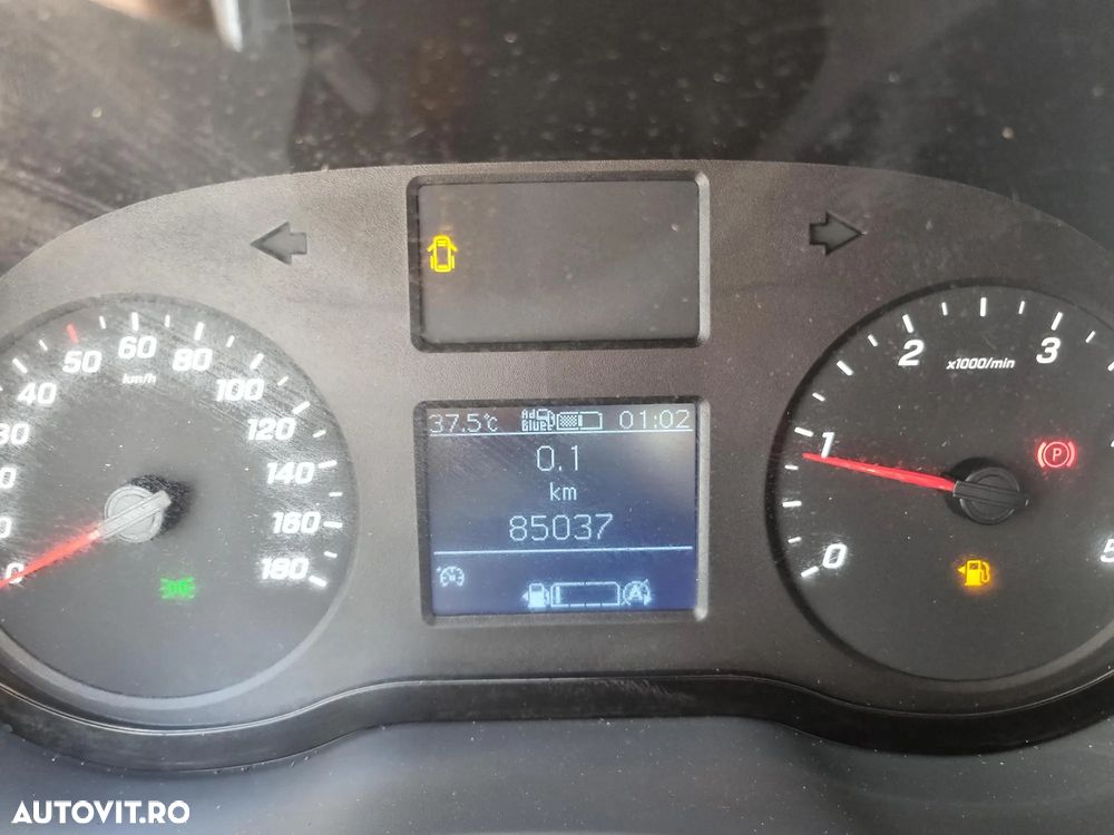 Mercedes-Benz Sprinter - 9